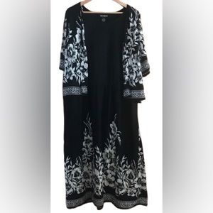 2/$30 Simrin 2X one piece black floral dress